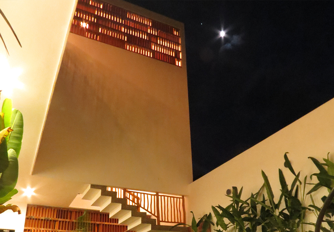 Vsta de la luna desde la alberca del Hotel Casa Cora